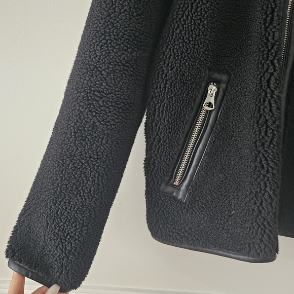 Women's Black Sherpa Jacket - Picture 3 of 8